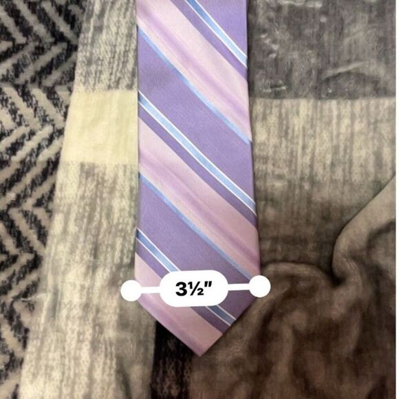 Van Heusen Silk Tie Purple Striped Mens Necktie - Picture 4 of 4